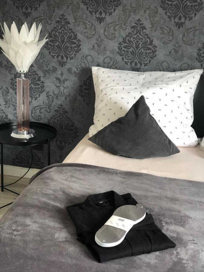 Body Kult Loft - Modernes Appartement Mit 2 Separaten Schlafzimmern Τσβικάου Εξωτερικό φωτογραφία